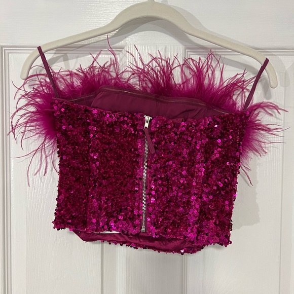 Line and Dot Valeria Feather Top - Picture 7 of 10